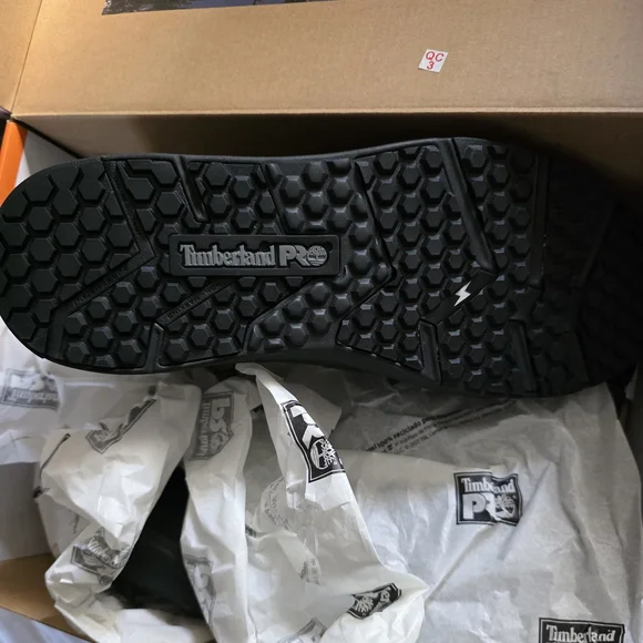 Timberland PRO Black Chelsea Boots - Picture 4 of 4